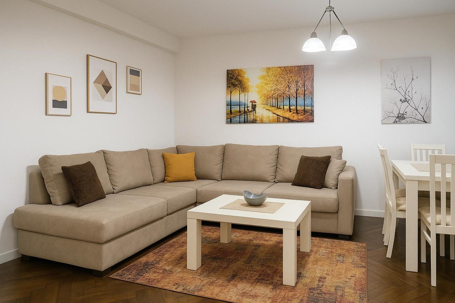 Tulips Central - Entire Apartment Tirana Exteriör bild